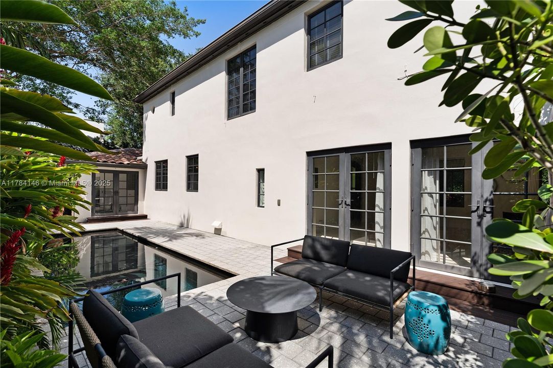 For Sale: $5,350,000 (4 beds, 4 baths, 3886 Square Feet)