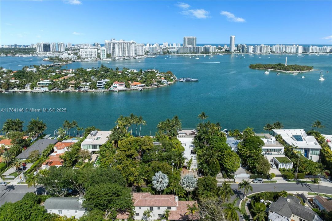 For Sale: $5,350,000 (4 beds, 4 baths, 3886 Square Feet)