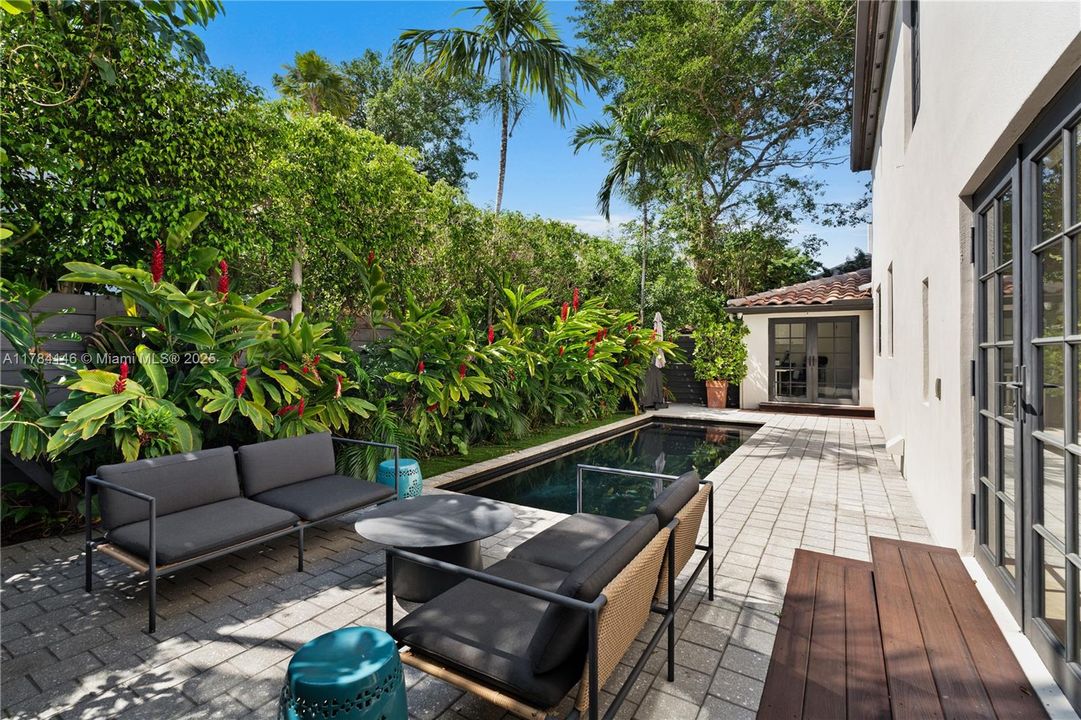 For Sale: $5,350,000 (4 beds, 4 baths, 3886 Square Feet)