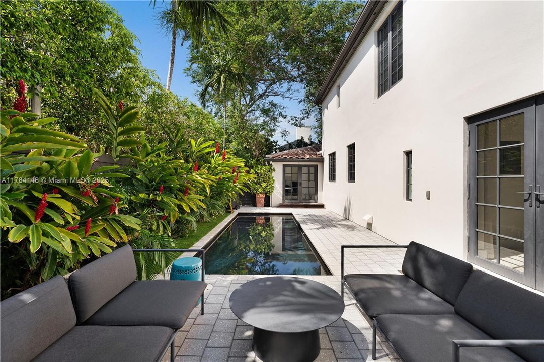 For Sale: $5,350,000 (4 beds, 4 baths, 3886 Square Feet)