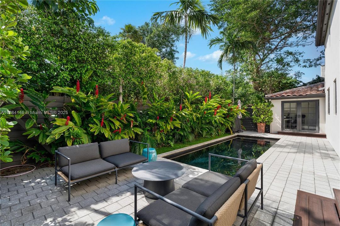 For Sale: $5,350,000 (4 beds, 4 baths, 3886 Square Feet)