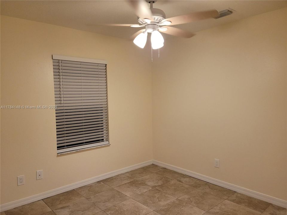 Недавно продано: $475,000 (0 спален, 0 ванн, 2296 Квадратных фут)