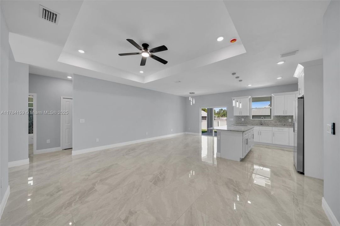 Recently Sold: $375,000 (4 beds, 2 baths, 1800 Square Feet)