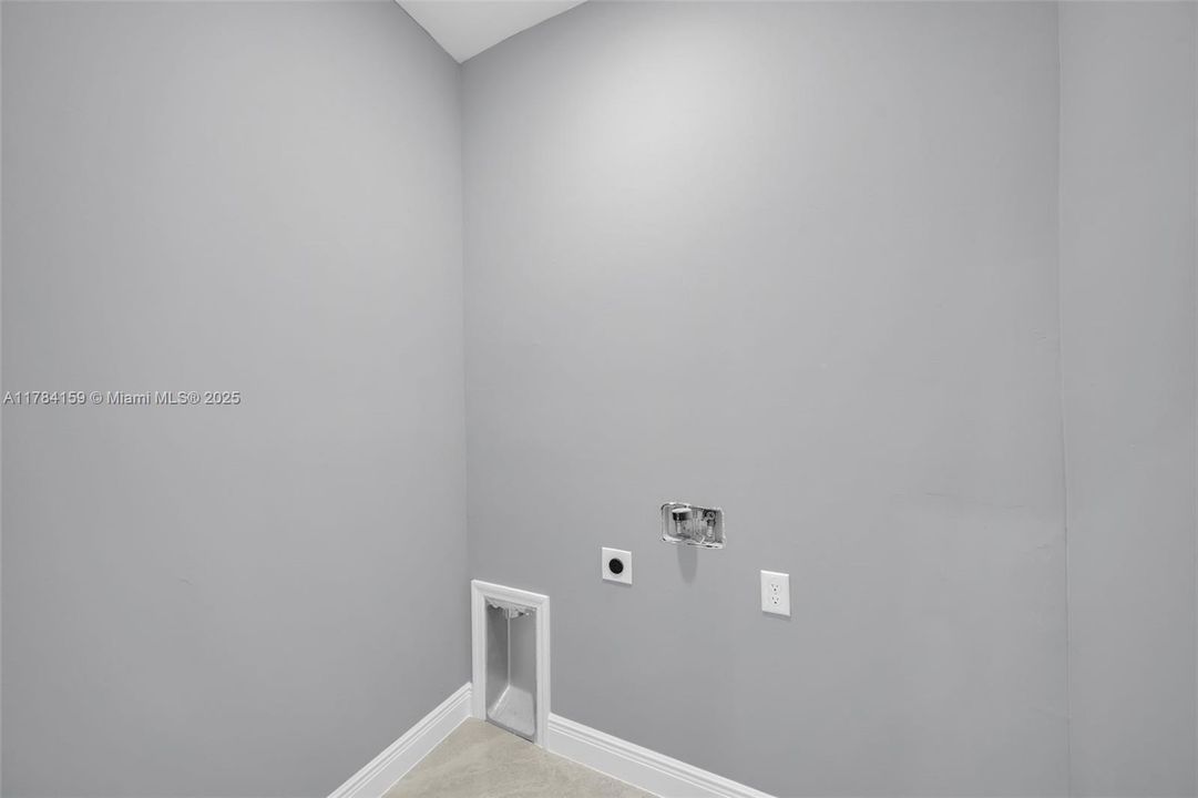 Recently Sold: $375,000 (4 beds, 2 baths, 1800 Square Feet)