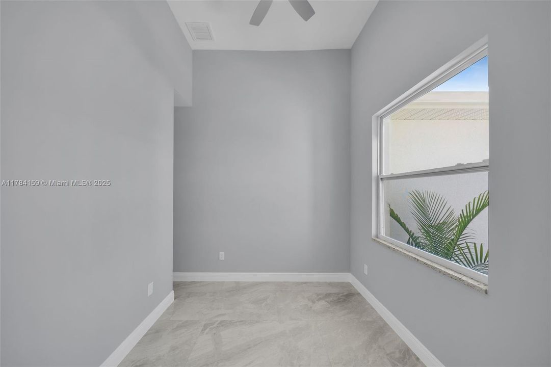 Recently Sold: $375,000 (4 beds, 2 baths, 1800 Square Feet)