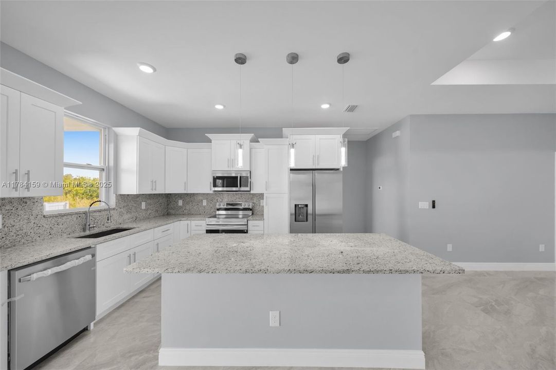 Recently Sold: $375,000 (4 beds, 2 baths, 1800 Square Feet)