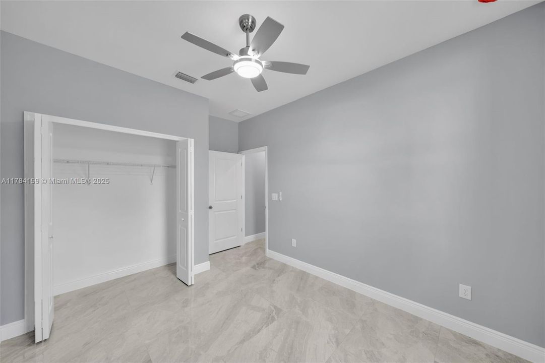 Recently Sold: $375,000 (4 beds, 2 baths, 1800 Square Feet)