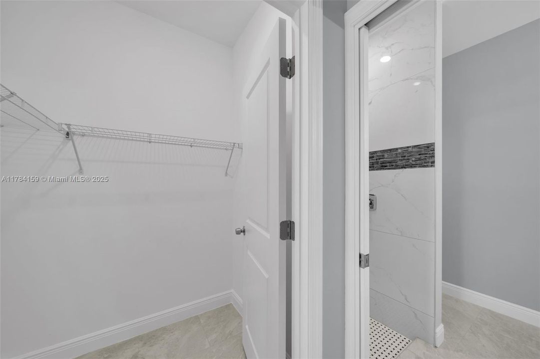 Recently Sold: $375,000 (4 beds, 2 baths, 1800 Square Feet)