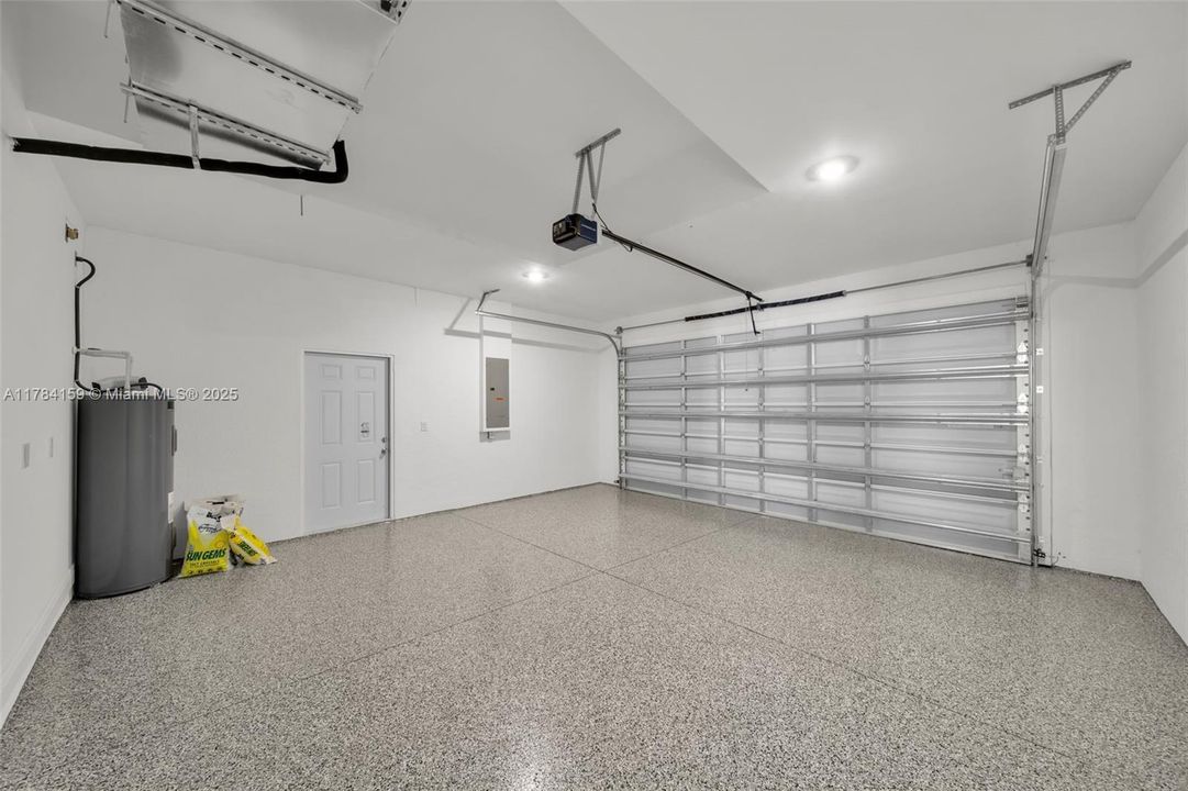 Recently Sold: $375,000 (4 beds, 2 baths, 1800 Square Feet)