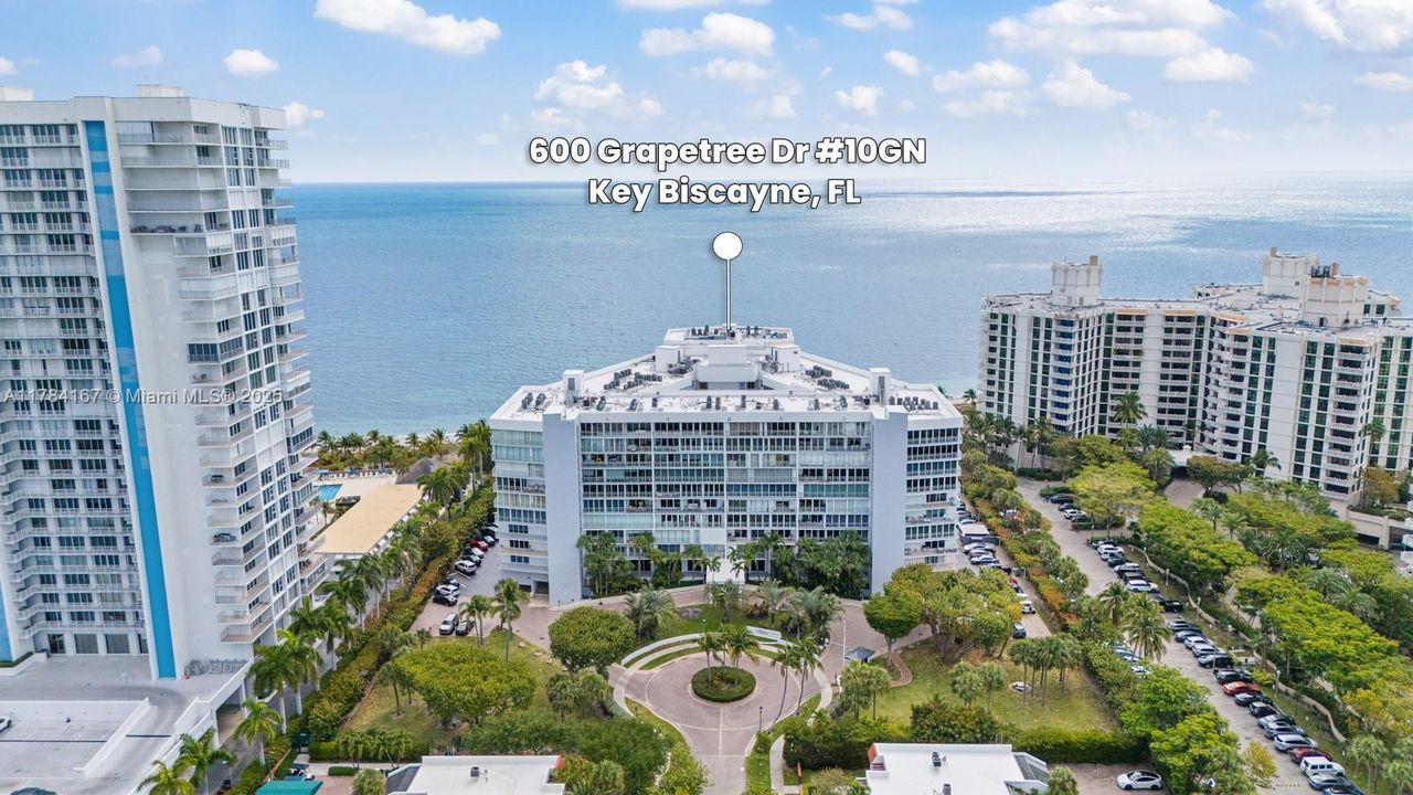 Vendido Recientemente: $1,600,000 (2 camas, 2 baños, 1670 Pies cuadrados)