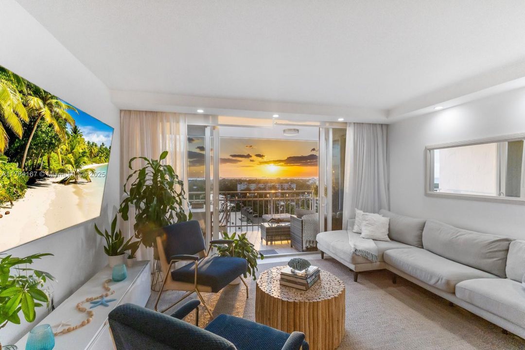 Vendido Recientemente: $1,600,000 (2 camas, 2 baños, 1670 Pies cuadrados)