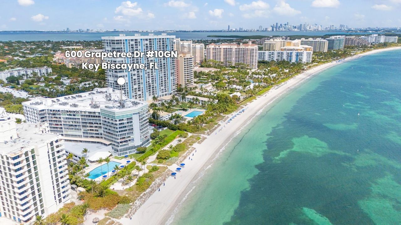 Vendido Recientemente: $1,600,000 (2 camas, 2 baños, 1670 Pies cuadrados)