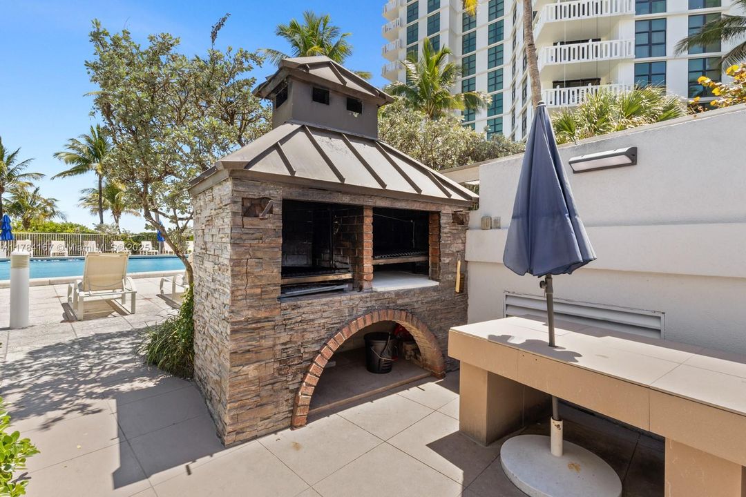 Vendido Recientemente: $1,600,000 (2 camas, 2 baños, 1670 Pies cuadrados)