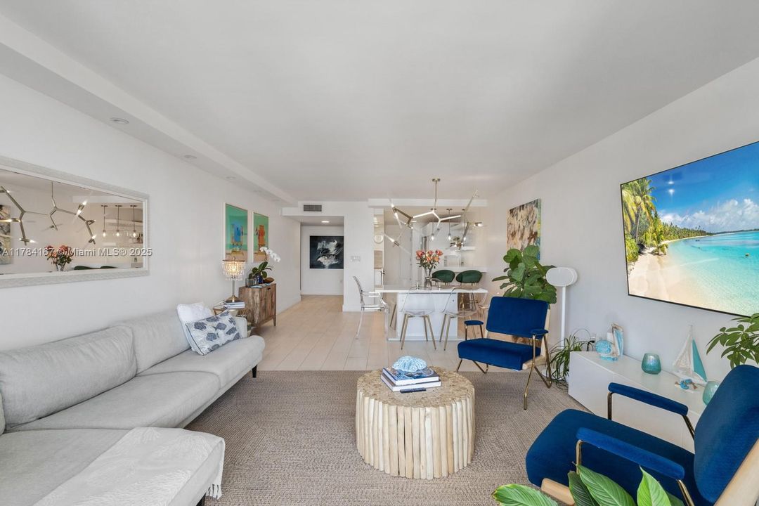 Vendido Recientemente: $1,600,000 (2 camas, 2 baños, 1670 Pies cuadrados)