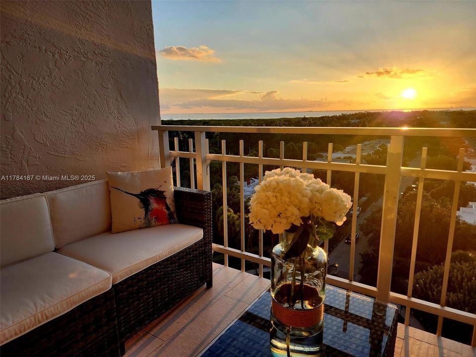 Vendido Recientemente: $1,600,000 (2 camas, 2 baños, 1670 Pies cuadrados)