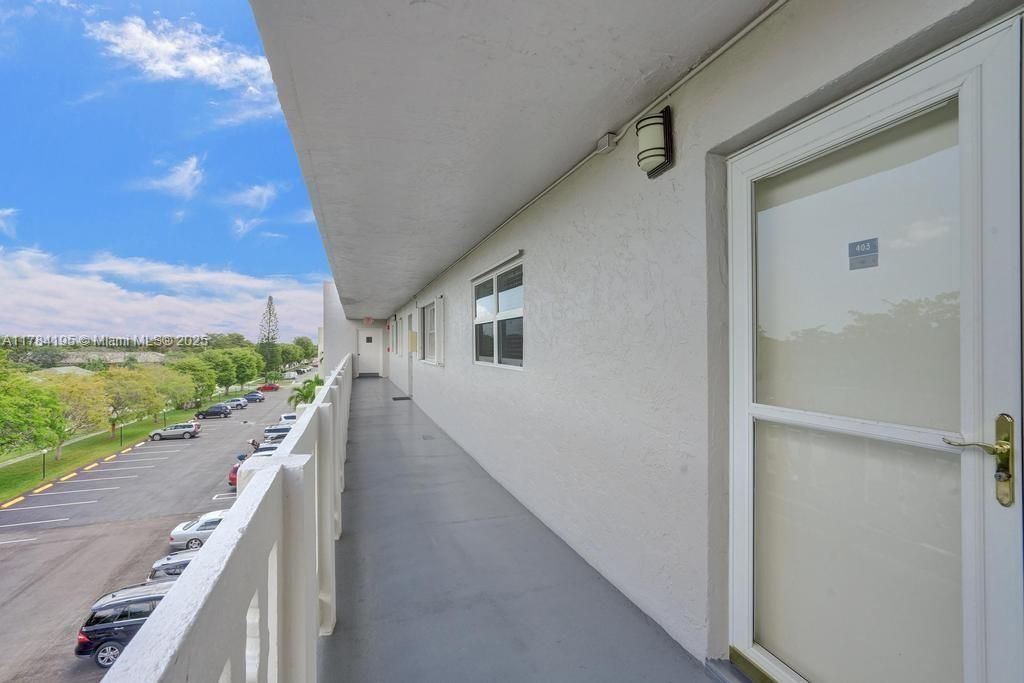 Vendido Recientemente: $205,000 (2 camas, 2 baños, 1144 Pies cuadrados)