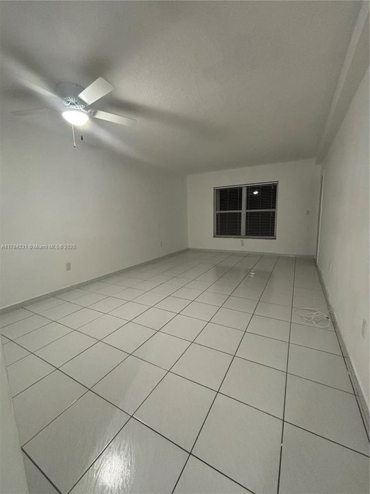 Recientemente alquilado: $1,700 (1 camas, 1 baños, 644 Pies cuadrados)