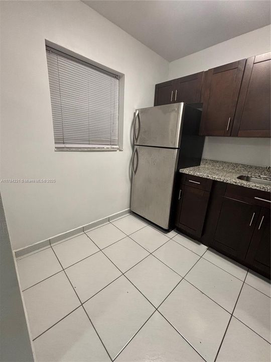 Recientemente alquilado: $1,700 (1 camas, 1 baños, 644 Pies cuadrados)