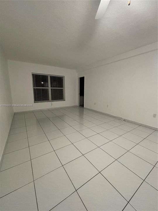 Recientemente alquilado: $1,700 (1 camas, 1 baños, 644 Pies cuadrados)