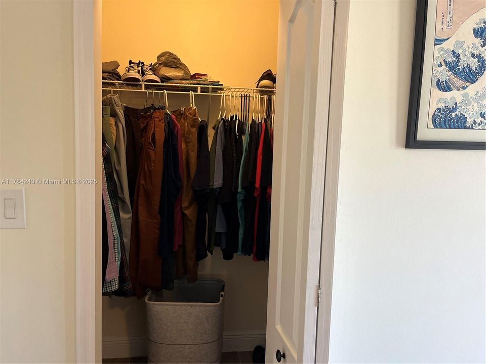 Recently Rented: $2,950 (3 beds, 3 baths, 1270 Square Feet)