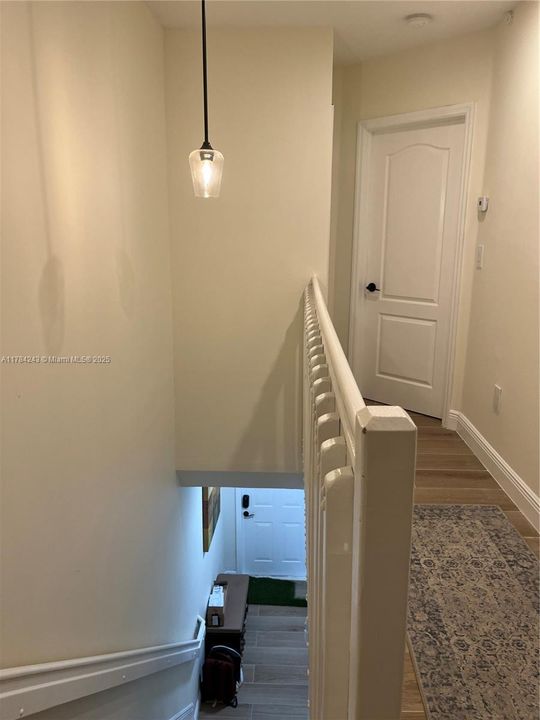 Recently Rented: $2,950 (3 beds, 3 baths, 1270 Square Feet)