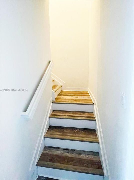 最近租的: $3,367 (3 贝兹, 2 浴室, 1331 平方英尺)