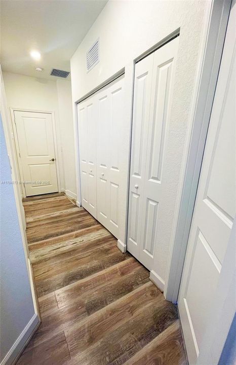 最近租的: $3,367 (3 贝兹, 2 浴室, 1331 平方英尺)