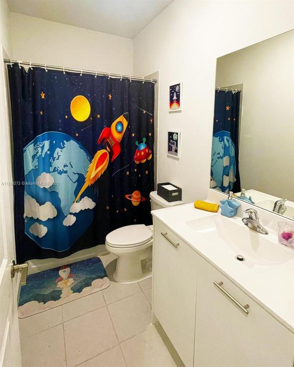 最近租的: $3,367 (3 贝兹, 2 浴室, 1331 平方英尺)