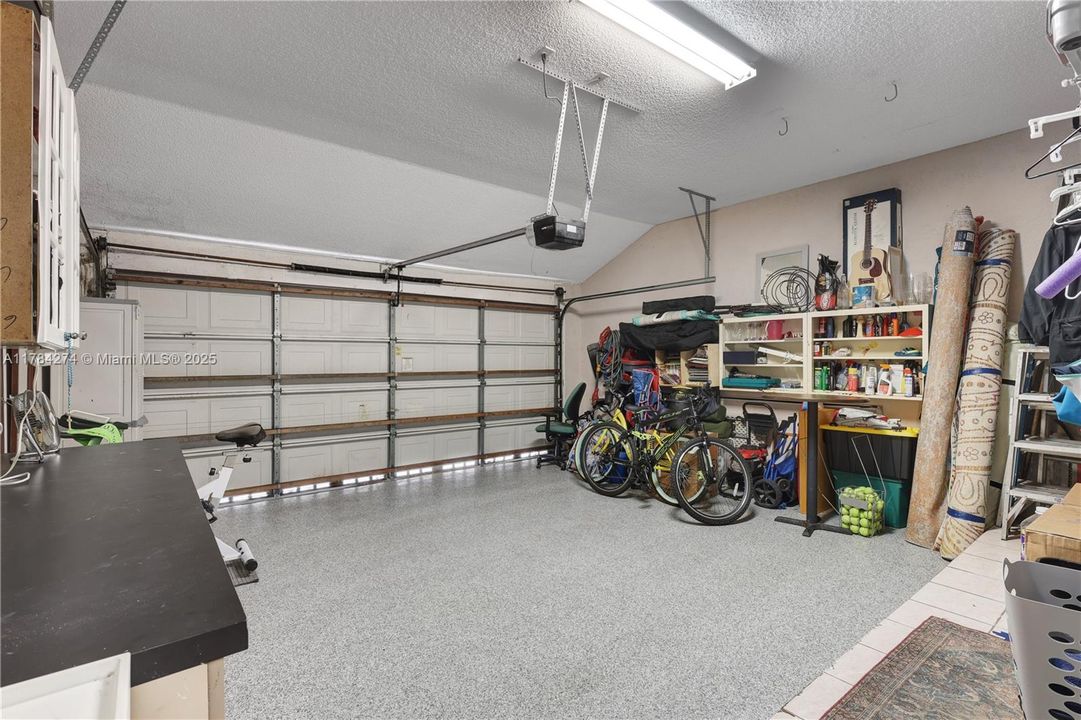 Recently Rented: $3,600 (3 beds, 2 baths, 1582 Square Feet)