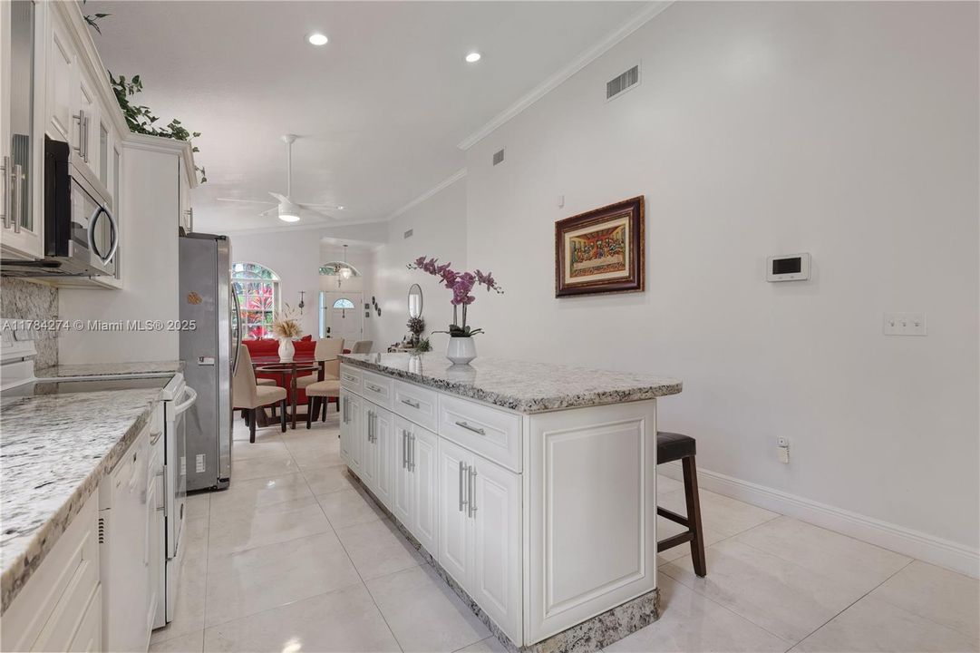 Recently Rented: $3,600 (3 beds, 2 baths, 1582 Square Feet)