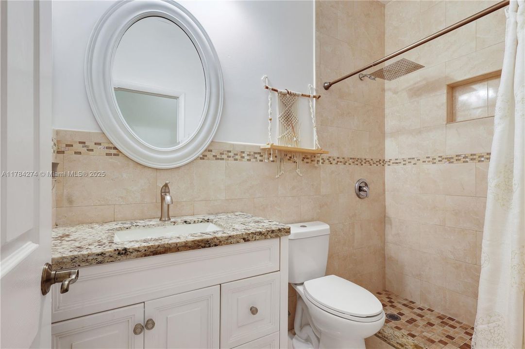 Recently Rented: $3,600 (3 beds, 2 baths, 1582 Square Feet)