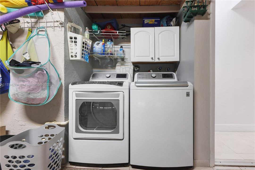 Recently Rented: $3,600 (3 beds, 2 baths, 1582 Square Feet)