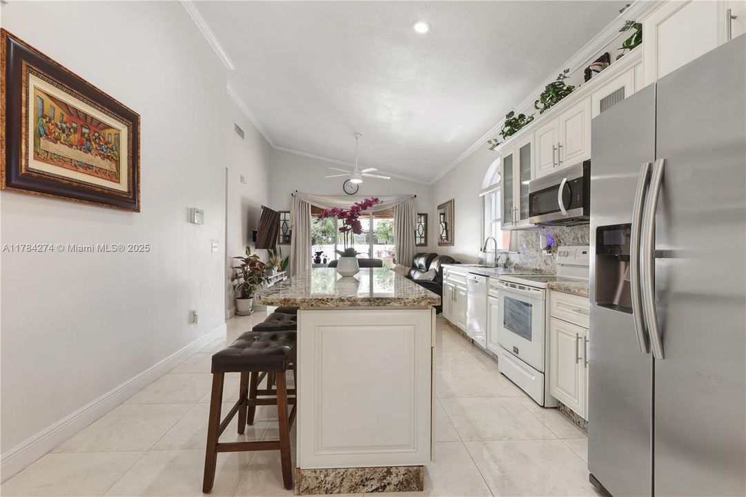 Recently Rented: $3,600 (3 beds, 2 baths, 1582 Square Feet)