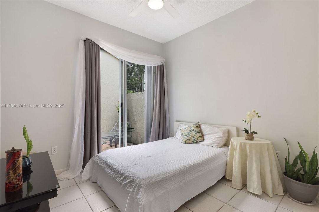 Recently Rented: $3,600 (3 beds, 2 baths, 1582 Square Feet)