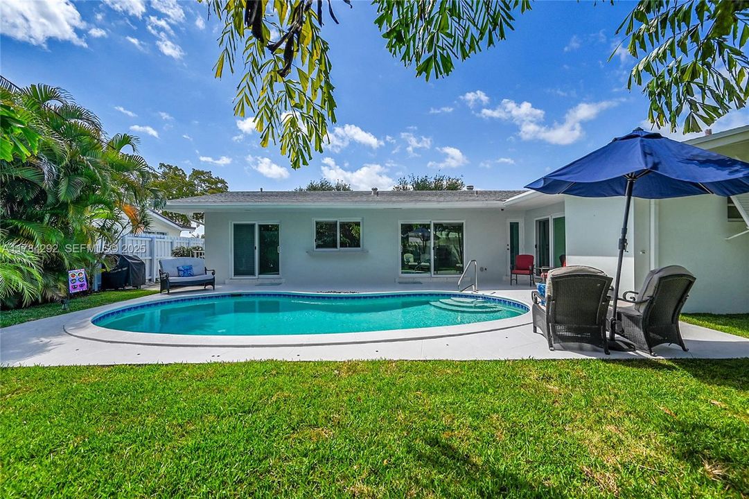 待售: $765,000 (3 贝兹, 2 浴室, 1391 平方英尺)