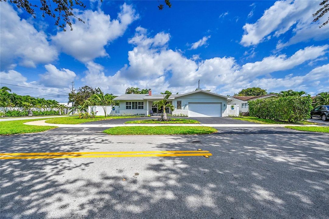 待售: $765,000 (3 贝兹, 2 浴室, 1391 平方英尺)