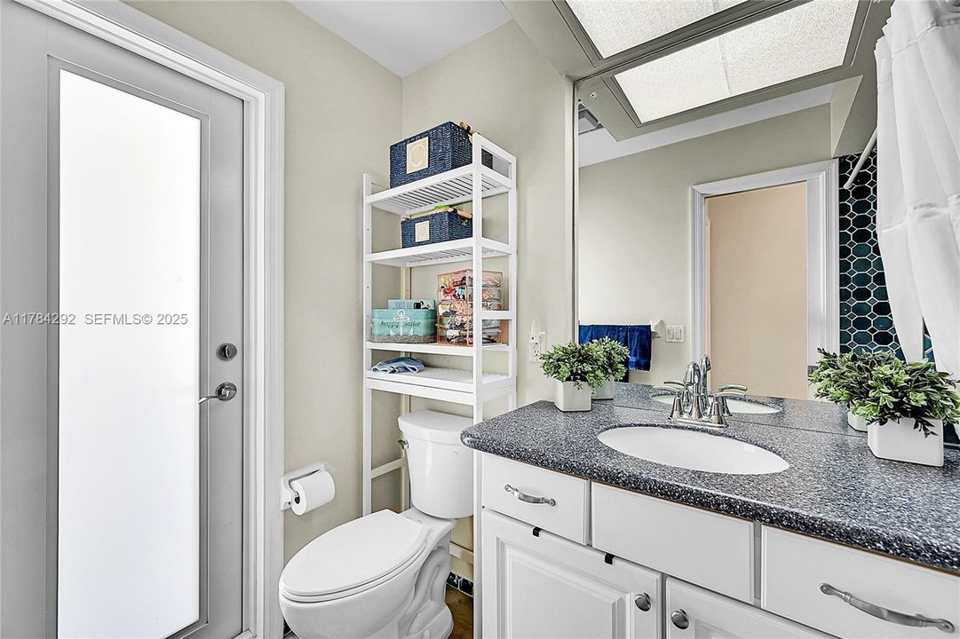 待售: $765,000 (3 贝兹, 2 浴室, 1391 平方英尺)