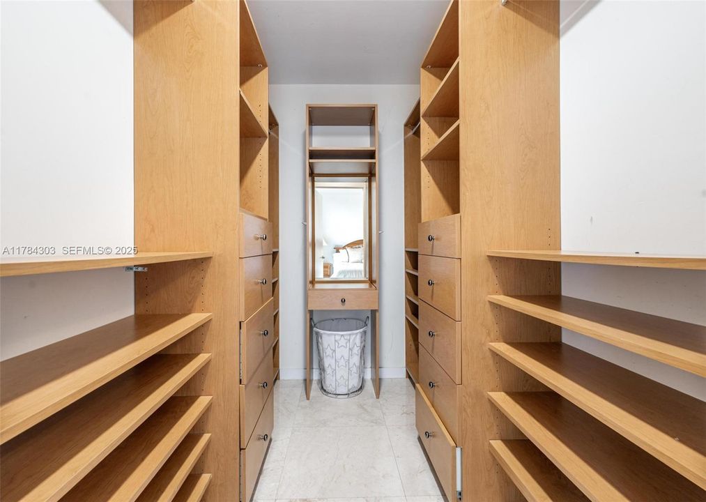 待售: $3,000,000 (3 贝兹, 3 浴室, 2864 平方英尺)