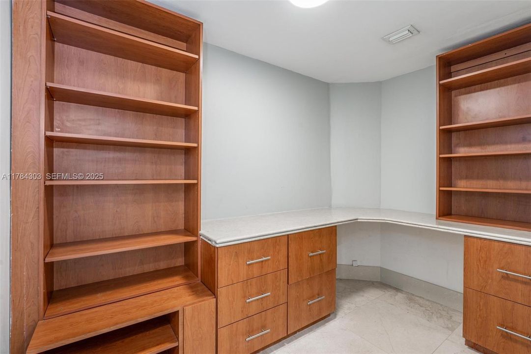 待售: $3,000,000 (3 贝兹, 3 浴室, 2864 平方英尺)