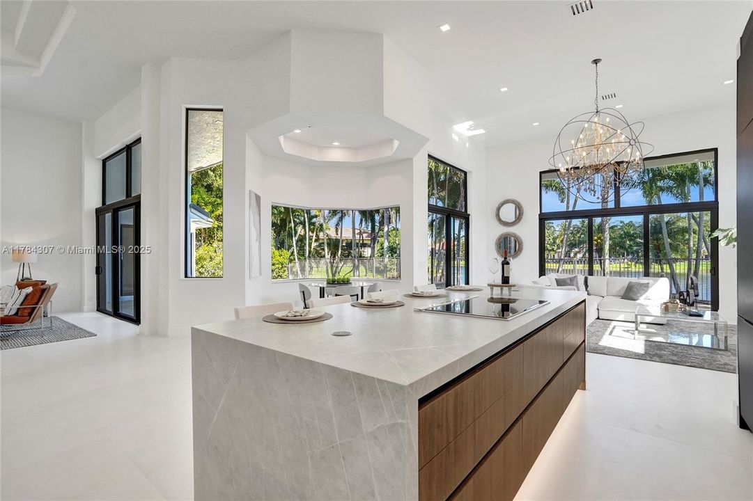 Vendido Recientemente: $2,890,000 (5 camas, 4 baños, 4270 Pies cuadrados)