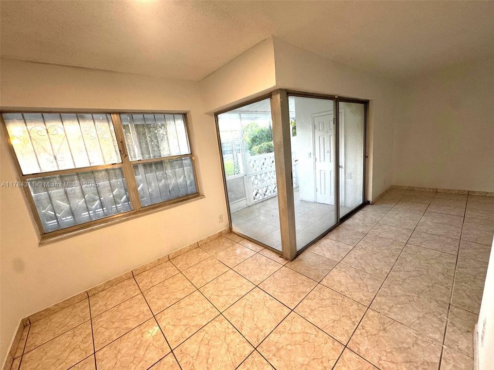 Recently Rented: $1,800 (2 beds, 2 baths, 1150 Square Feet)