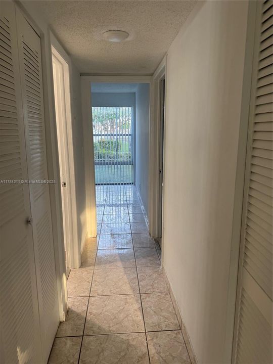 Recently Rented: $1,800 (2 beds, 2 baths, 1150 Square Feet)