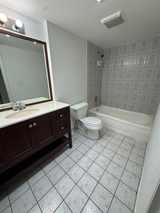 Recently Rented: $1,800 (2 beds, 2 baths, 1150 Square Feet)