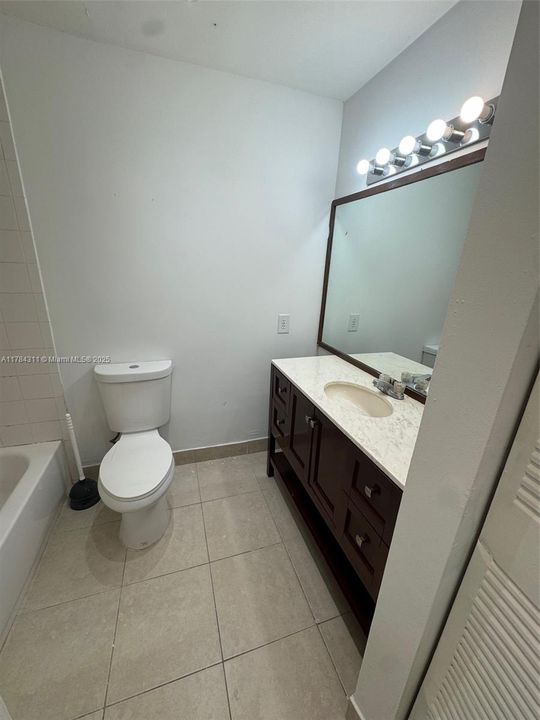 Recently Rented: $1,800 (2 beds, 2 baths, 1150 Square Feet)