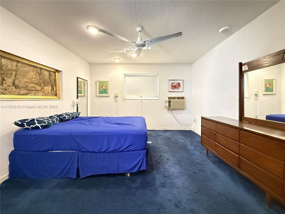 Recently Sold: $625,000 (3 beds, 2 baths, 1264 Square Feet)