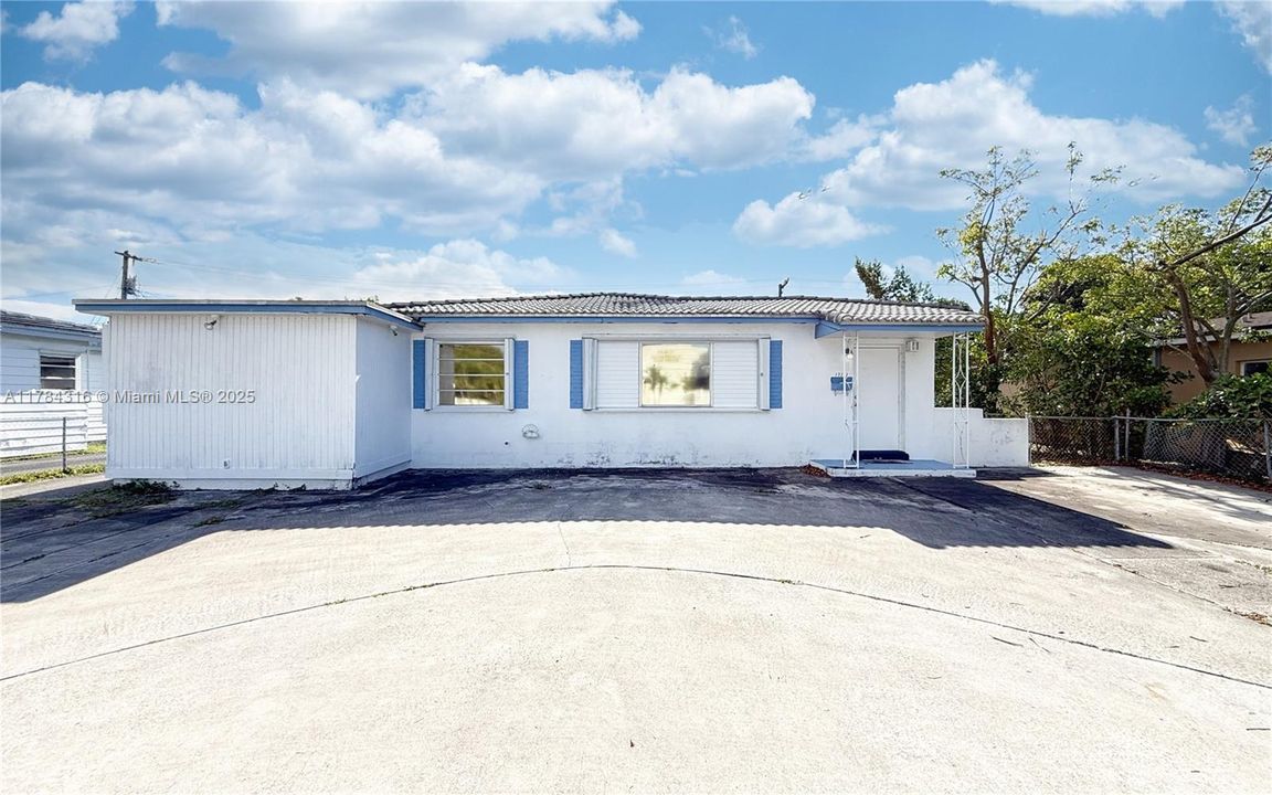 Recently Sold: $625,000 (3 beds, 2 baths, 1264 Square Feet)