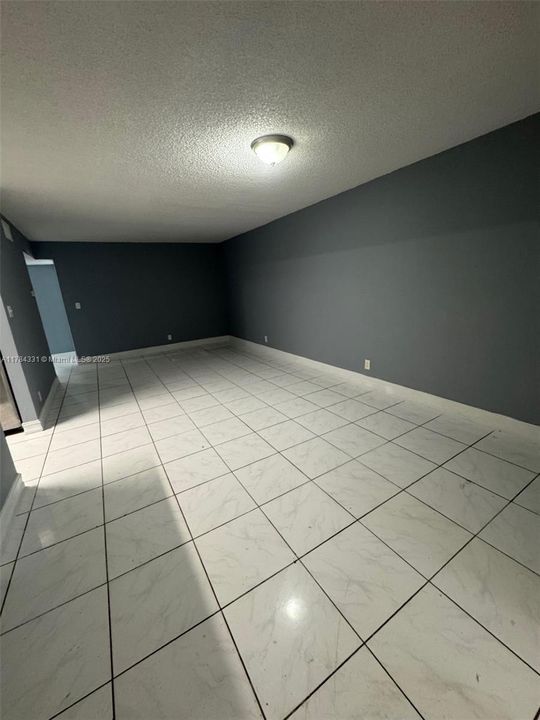 Недавно продано: $213,950 (4 спален, 2 ванн, 1440 Квадратных фут)