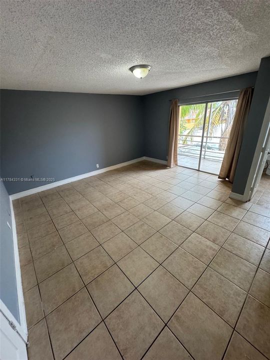 Недавно продано: $213,950 (4 спален, 2 ванн, 1440 Квадратных фут)