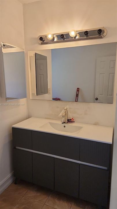 Недавно продано: $213,950 (4 спален, 2 ванн, 1440 Квадратных фут)