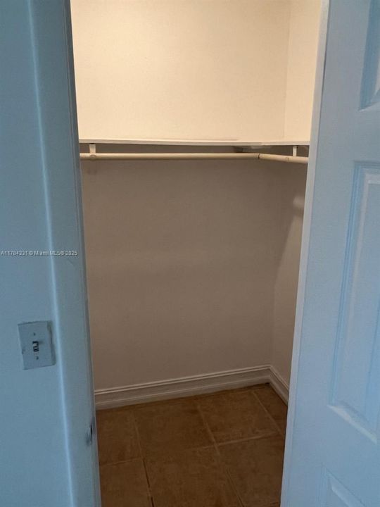 Недавно продано: $213,950 (4 спален, 2 ванн, 1440 Квадратных фут)